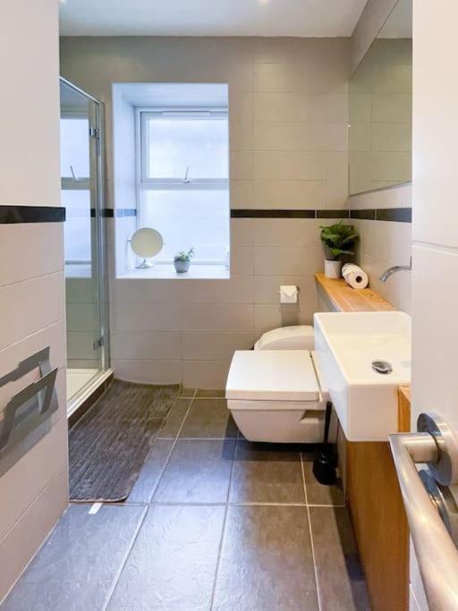 Edge14- Spacious, Stylish And Near The Beach! New Quay Zewnętrze zdjęcie