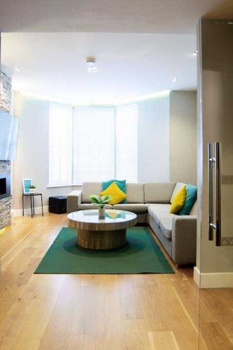 Edge14- Spacious, Stylish And Near The Beach! New Quay Zewnętrze zdjęcie