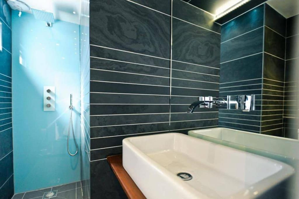 Edge14- Spacious, Stylish And Near The Beach! New Quay Zewnętrze zdjęcie