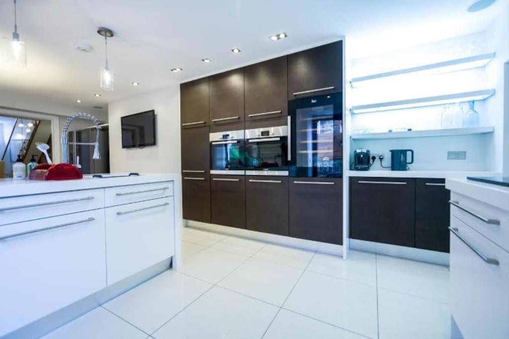 Edge14- Spacious, Stylish And Near The Beach! New Quay Zewnętrze zdjęcie